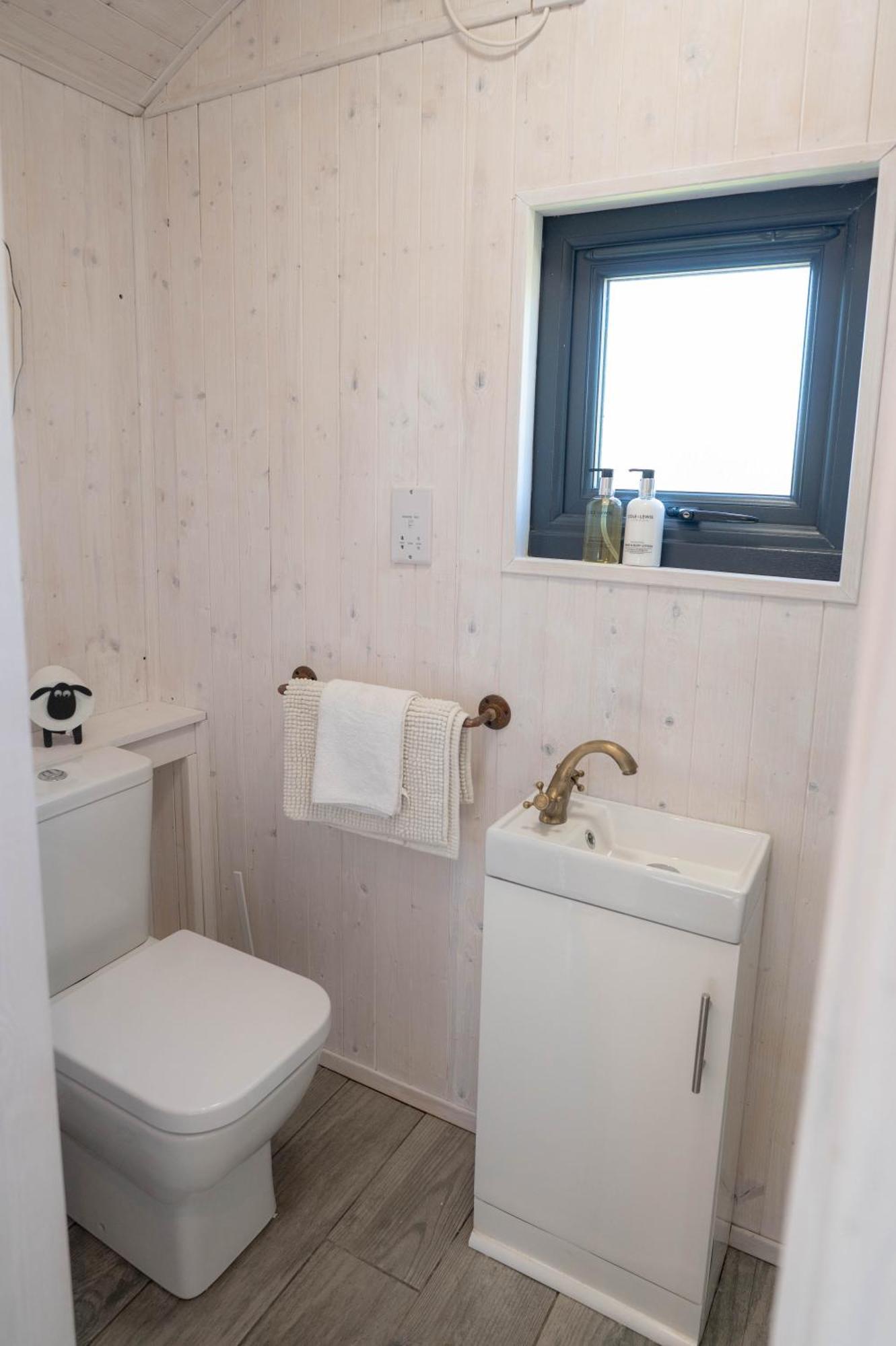 Barnacre Green Cottage - Eco-Friendly Cosy Cottage Moreton  Buitenkant foto